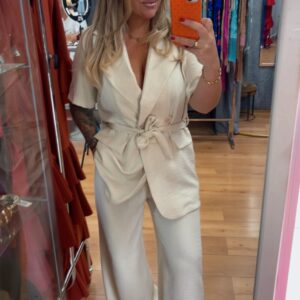 Conjunto traje Teresa beige 32€