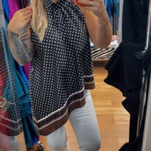 Top Pañuelo negro 16€