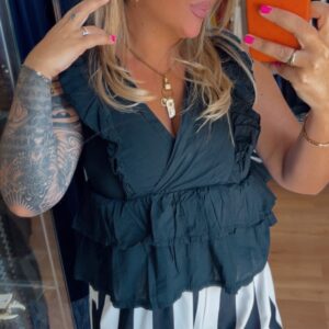 Top Volantes negro 14€