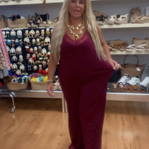 Mono romántico burdeos 18€