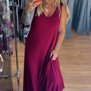 Vestido Daniela burdeos 14€