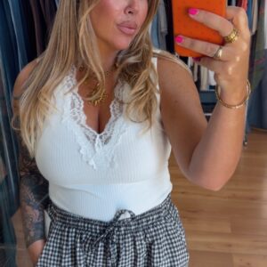 Top encaje blanco 14€