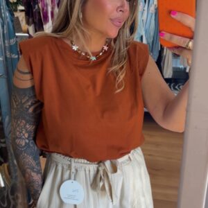 Camiseta hombro teja 14€