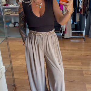 Pantalon Marbella beige 20€