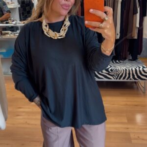 Camiseta Olivia negra 15€