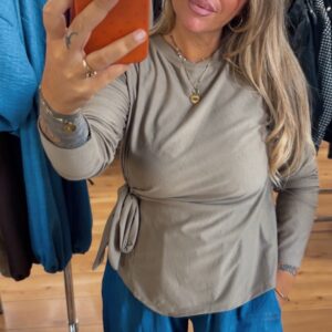 Camiseta Nudo taupe 14€