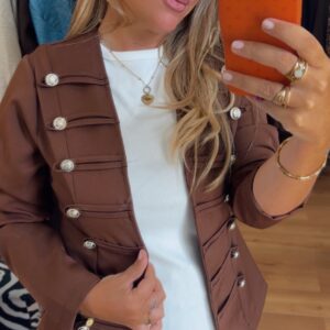 Chaqueta Hungría marron 29€