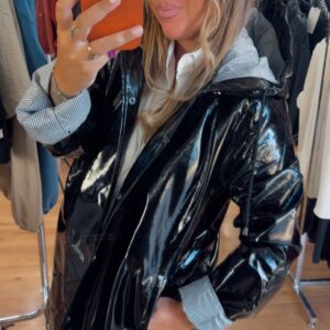 Impermeable charol