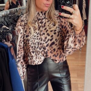 Blusa felina 22€