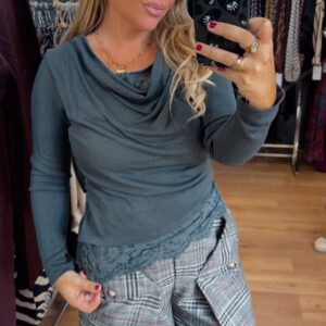 Camiseta romancera gris 15€