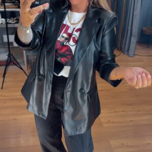 Blazer Polipiel negra 28€